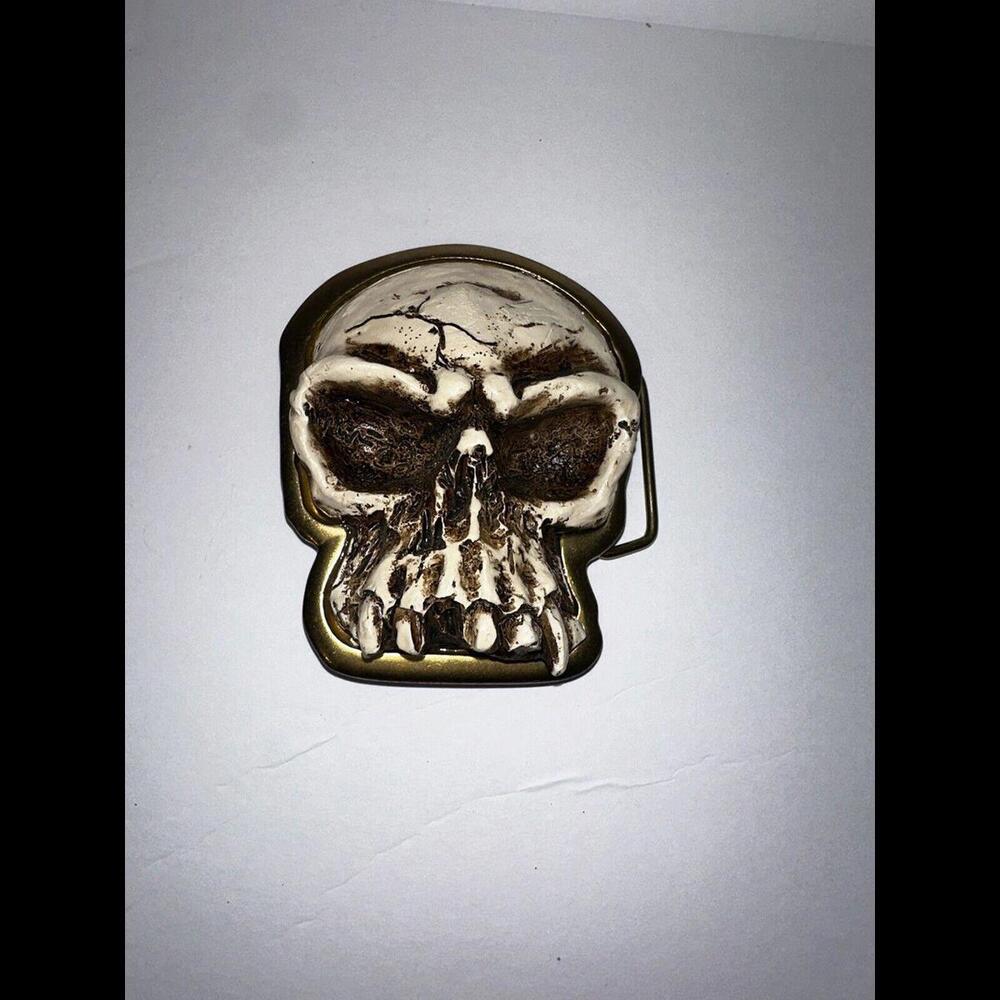 skull belt buckle